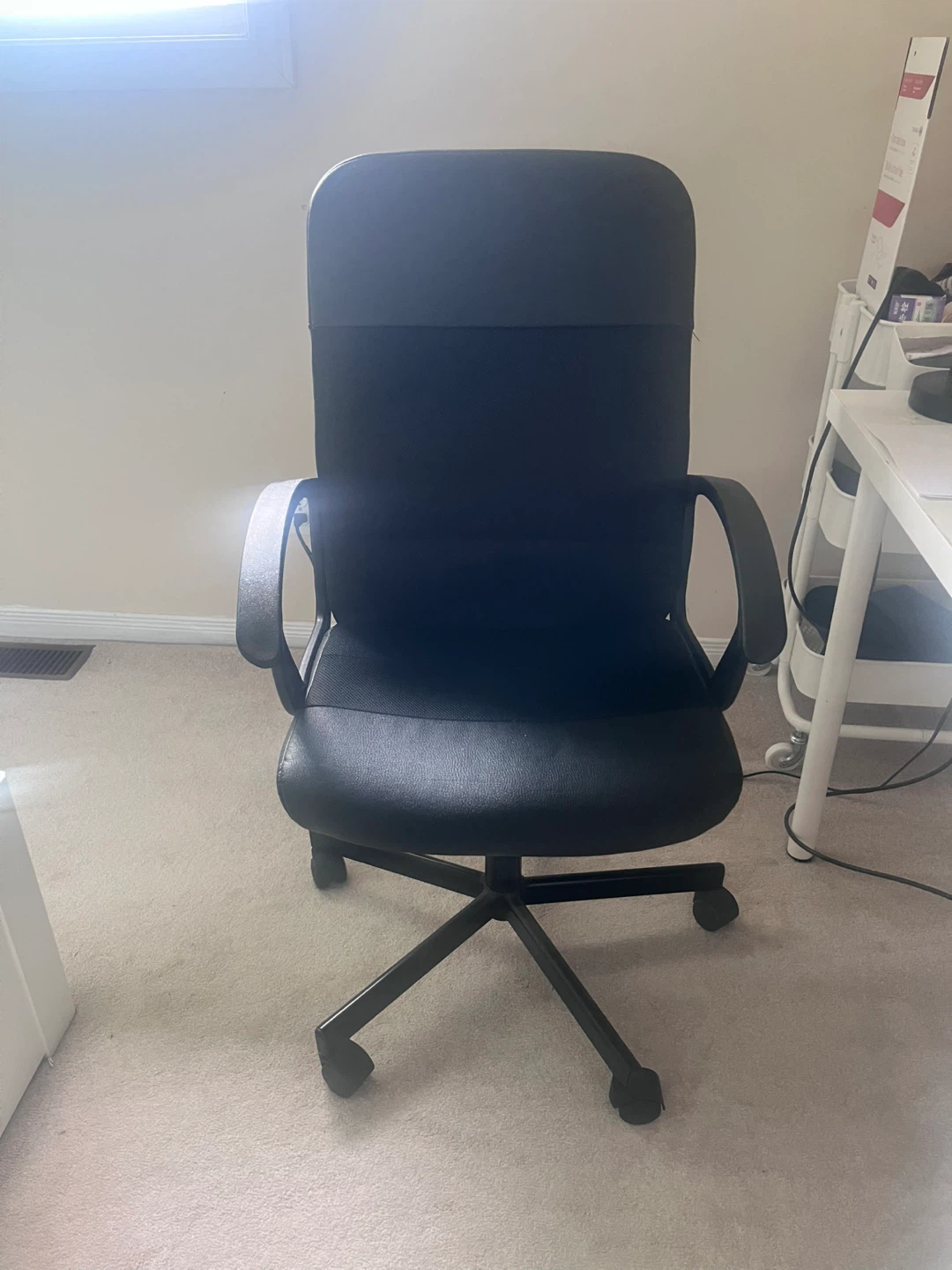 Black Office Chair - photo 2