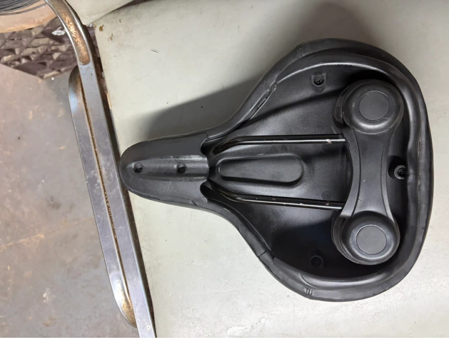 Black Spider Web Bike Saddle - photo 4