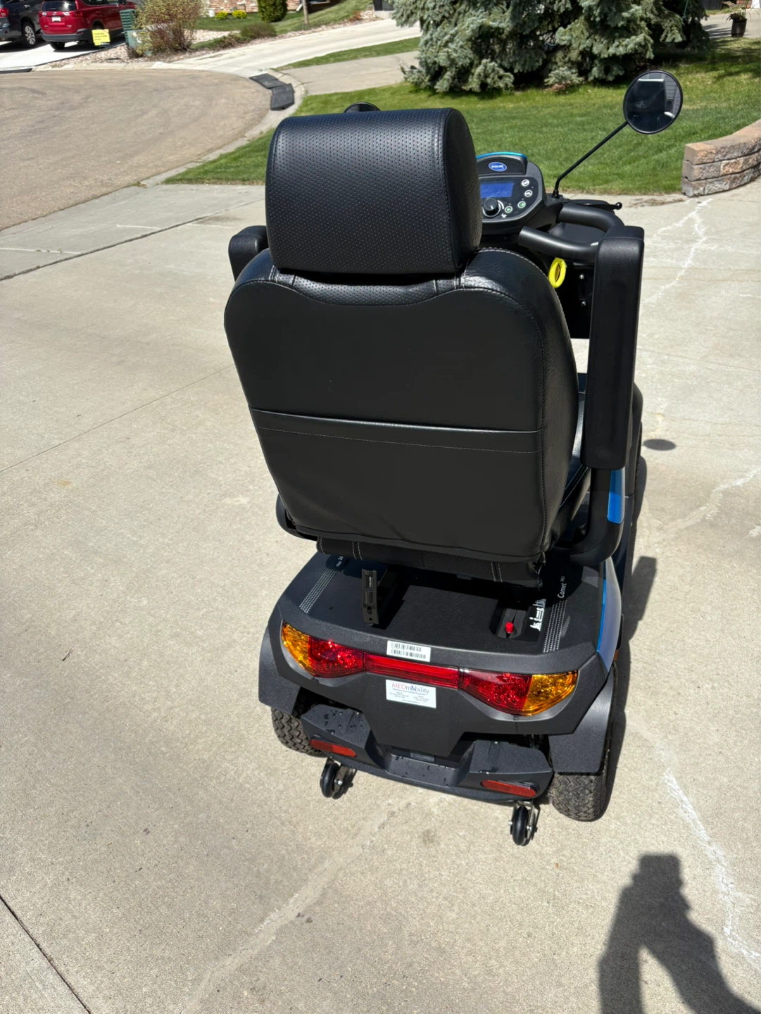 Invacare Comet Mobility Scooter - photo 5