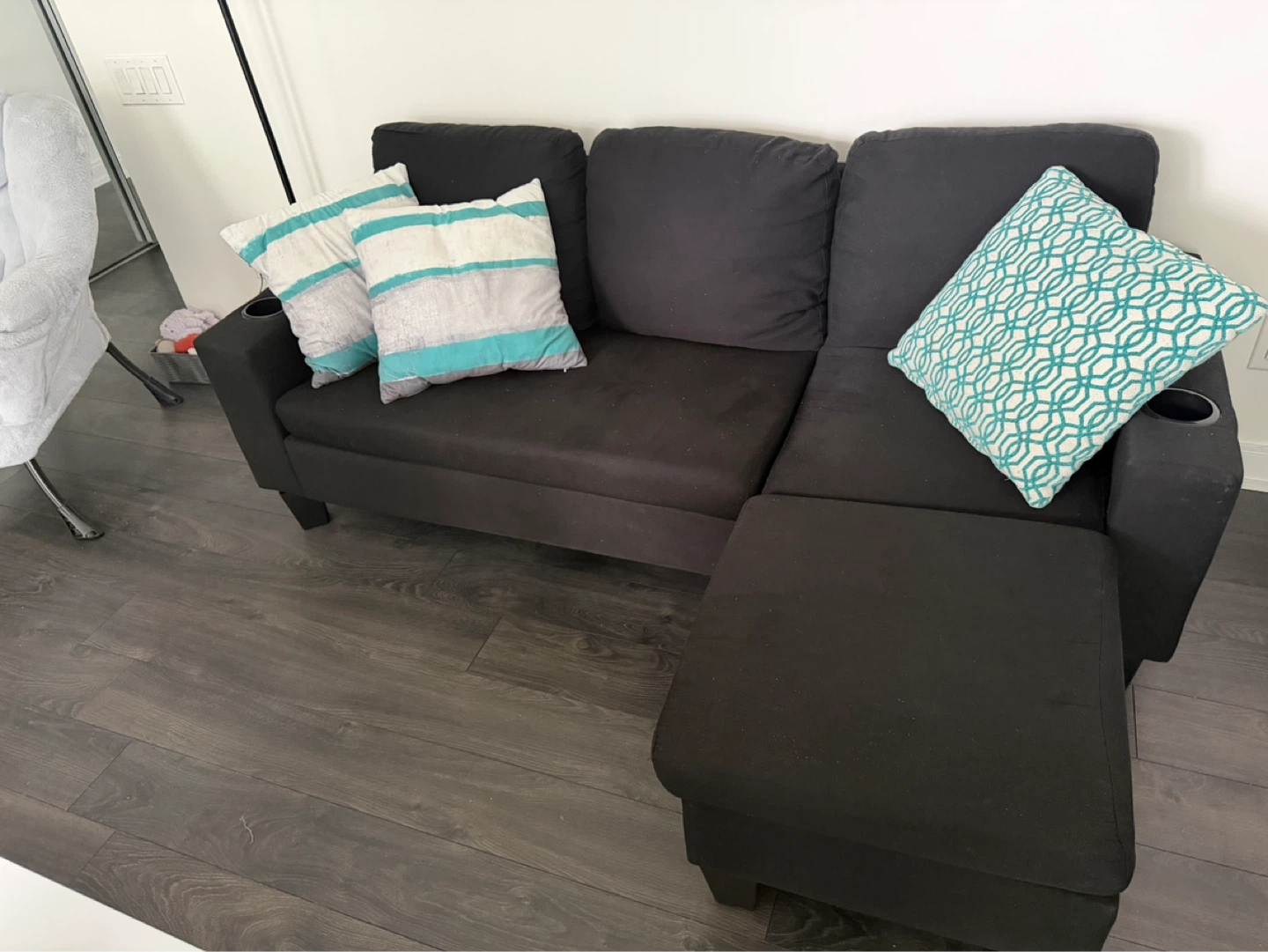 Black Sectional Sofa with Ottoman - photo 3