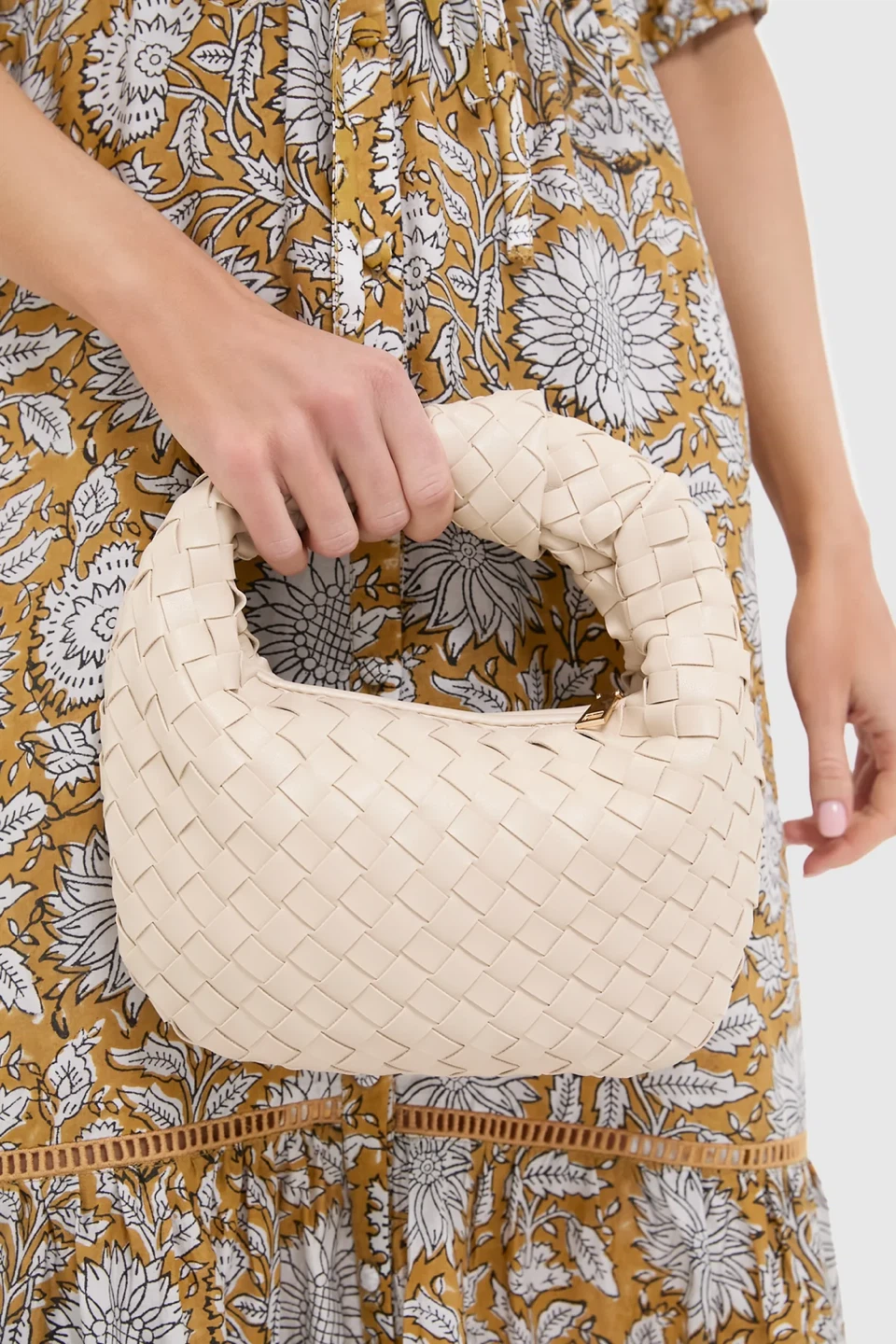 NWT Faux leather woven handbag cream