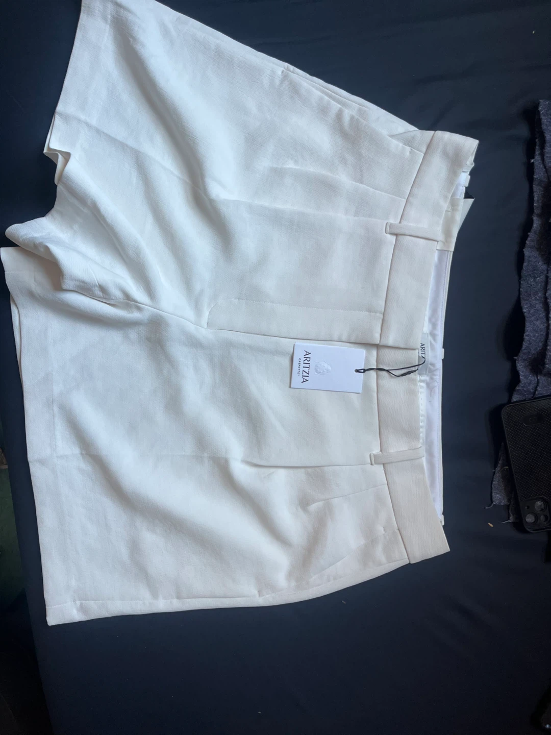 Aritzia Cream Tailored Shorts - photo 2