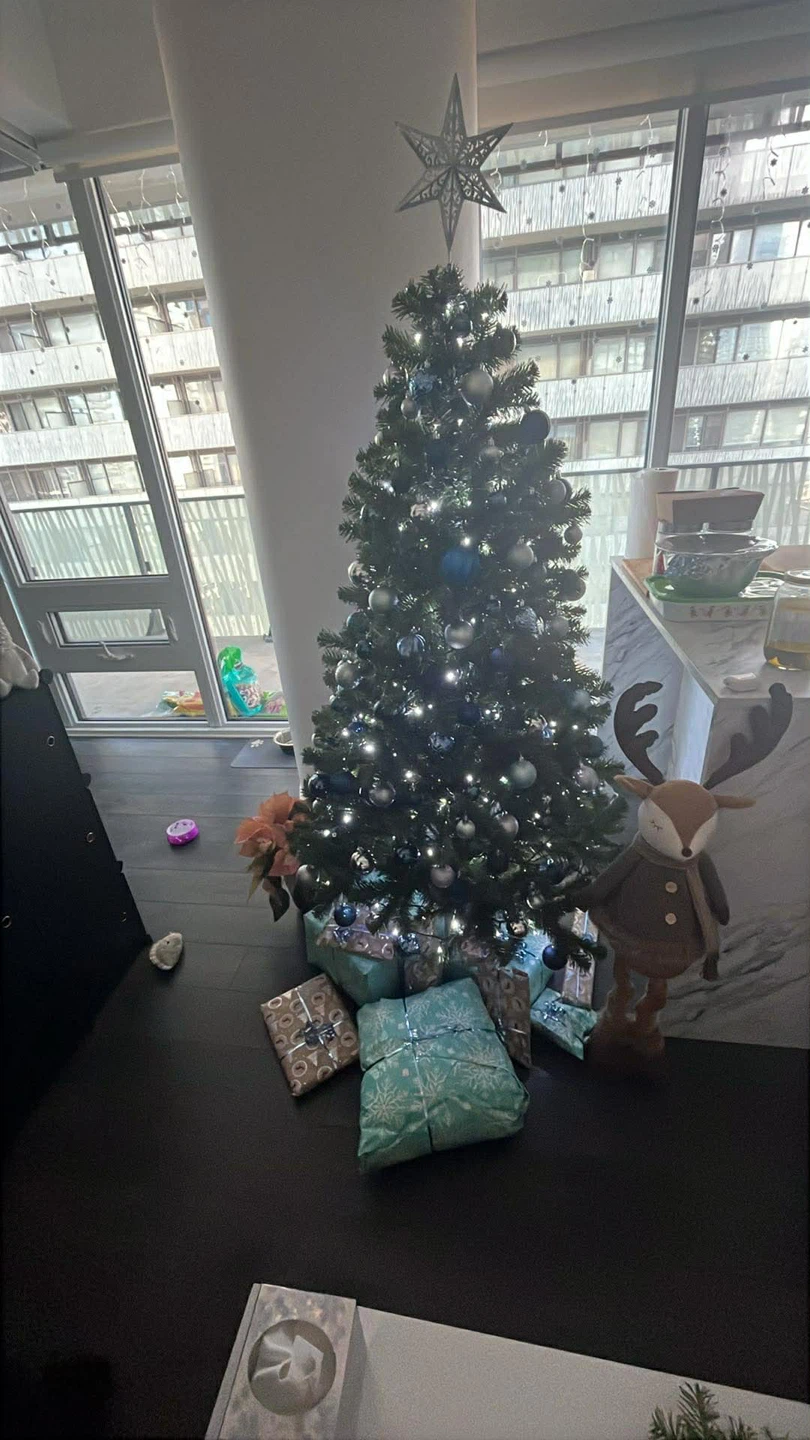 Artificial Christmas Tree with Ornaments and Star Topper