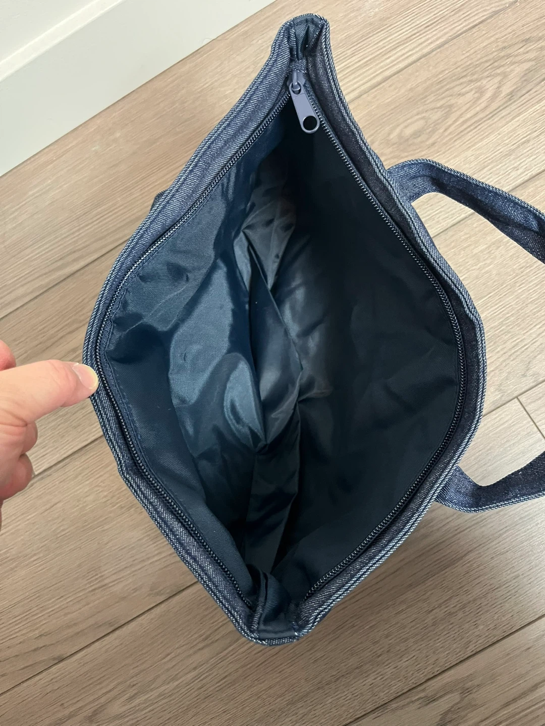 Denim Tote Bag with Embroidered Design - photo 4
