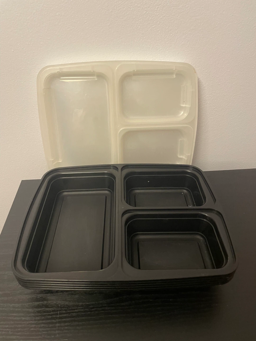 Set of 5 Black Divided Food Containers with Lids