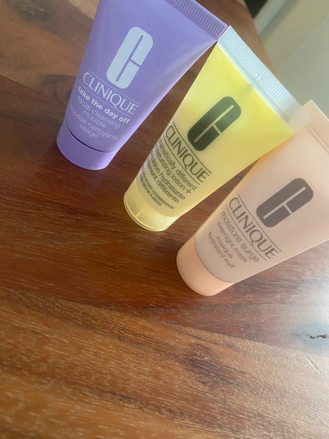 New unused Clinique Skincare Set with Makeup Bag - photo 4