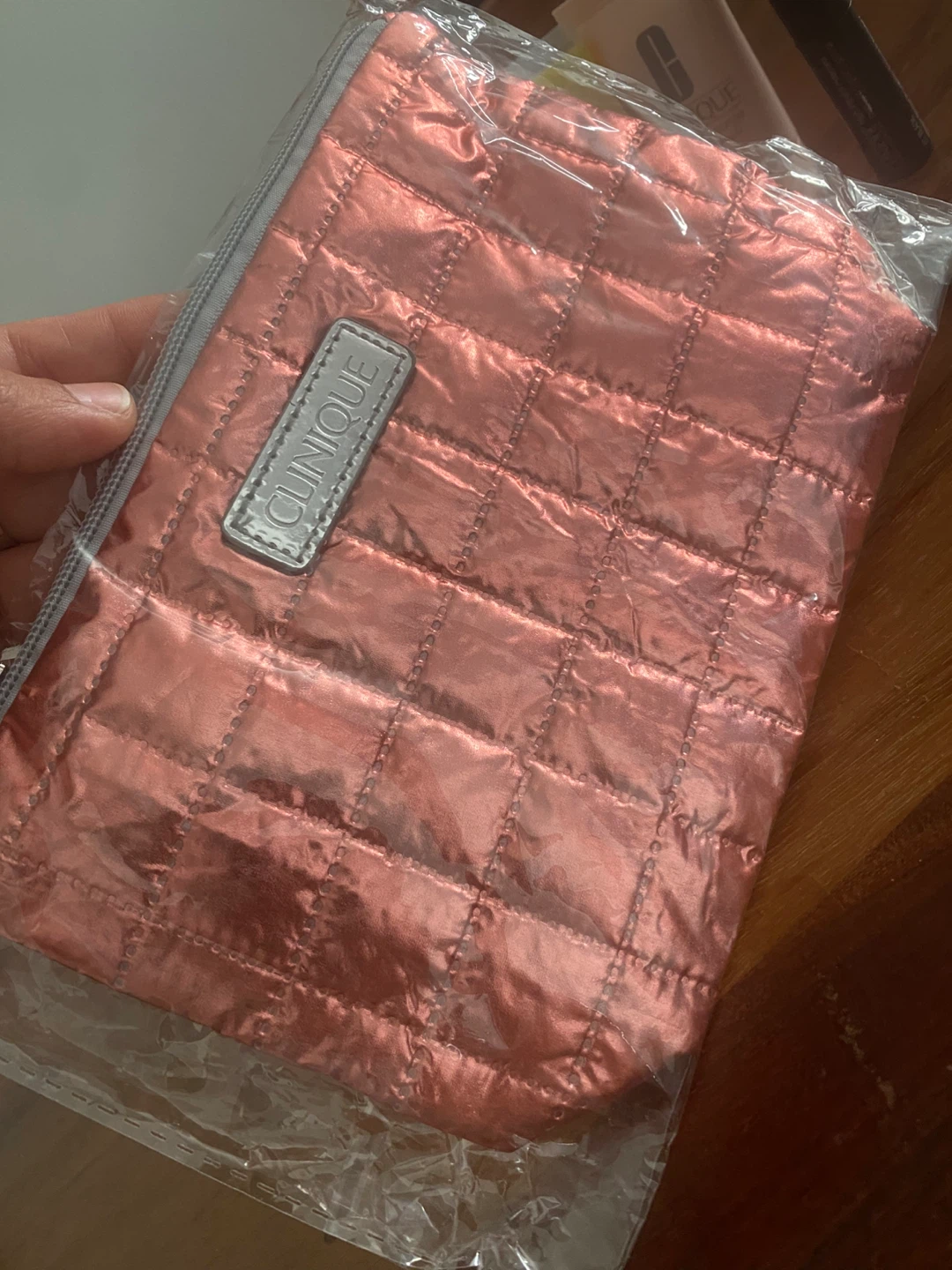 New unused Clinique Skincare Set with Makeup Bag - photo 3
