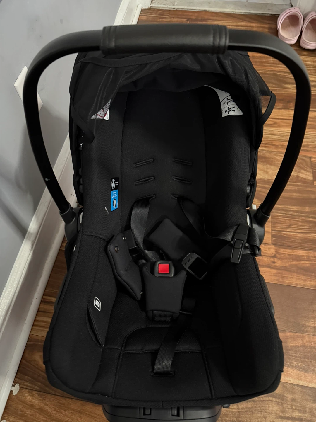 Nuna by bugaboo car seat - photo 2