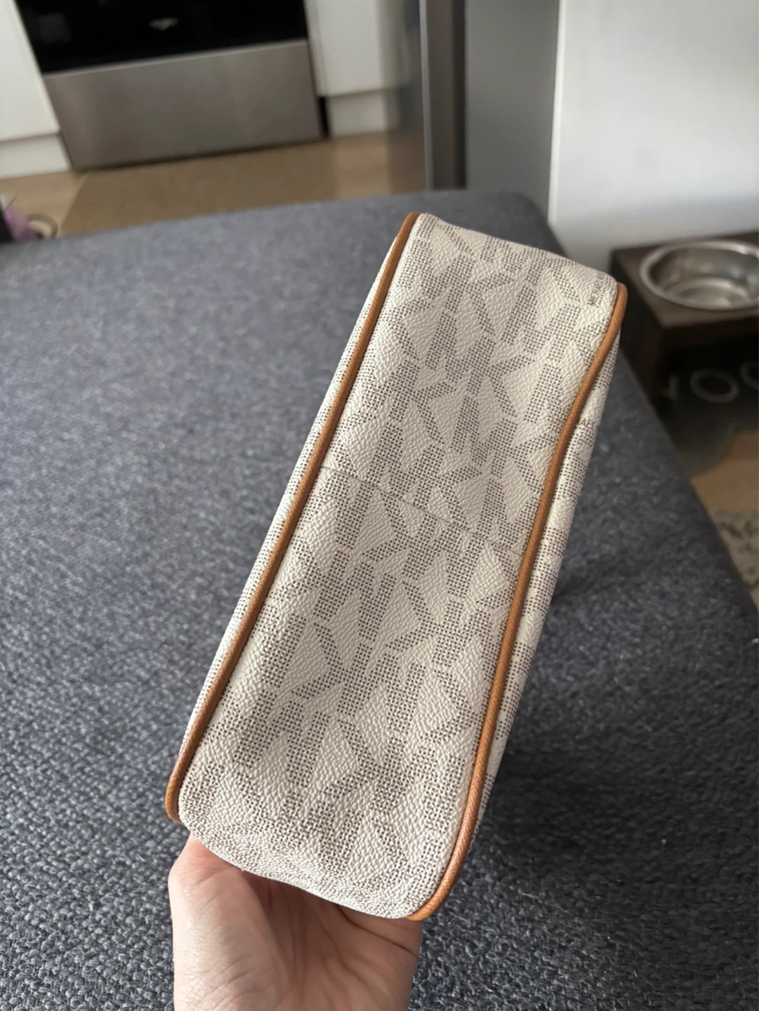 Michael Kors canvas purse - photo 2