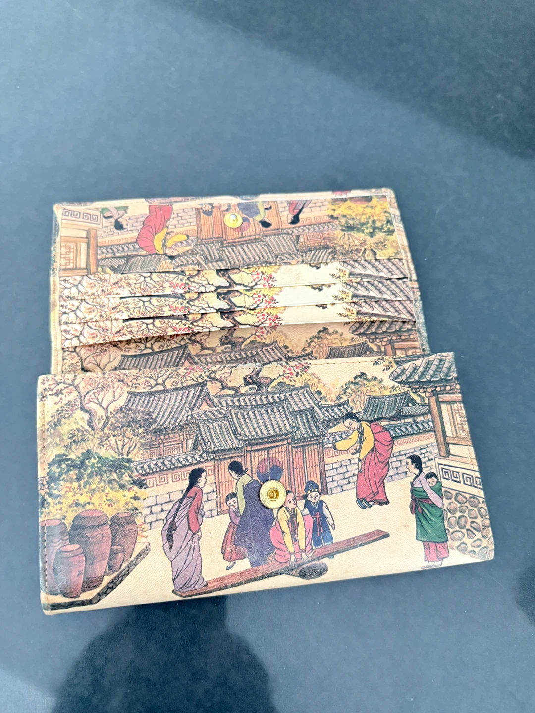 Wallet with Traditional Asian Scene Design - photo 2