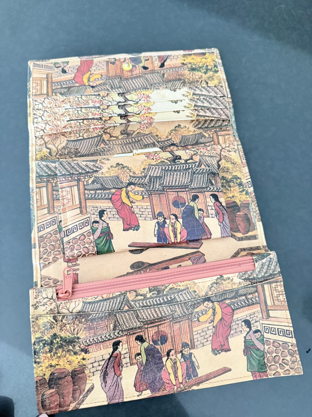 Wallet with Traditional Asian Scene Design - photo 3