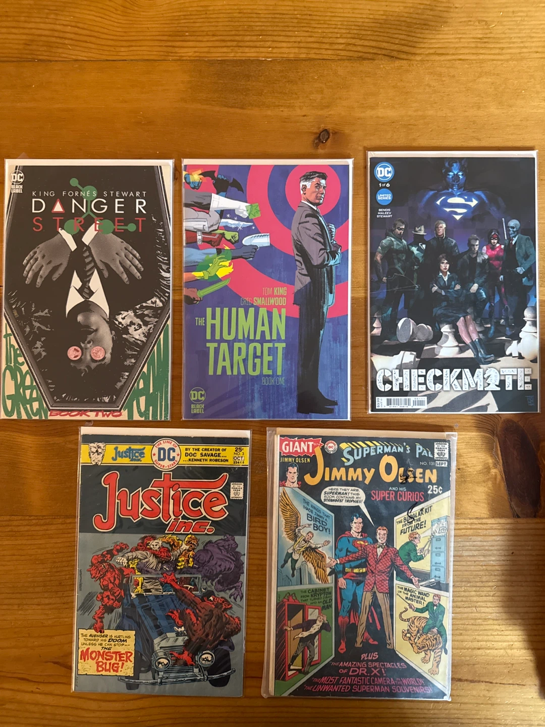 Collection of modern DC Comics (lot of 23) - photo 5