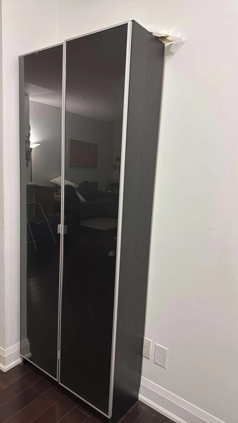 Wardrobe with mirrored doors - photo 2