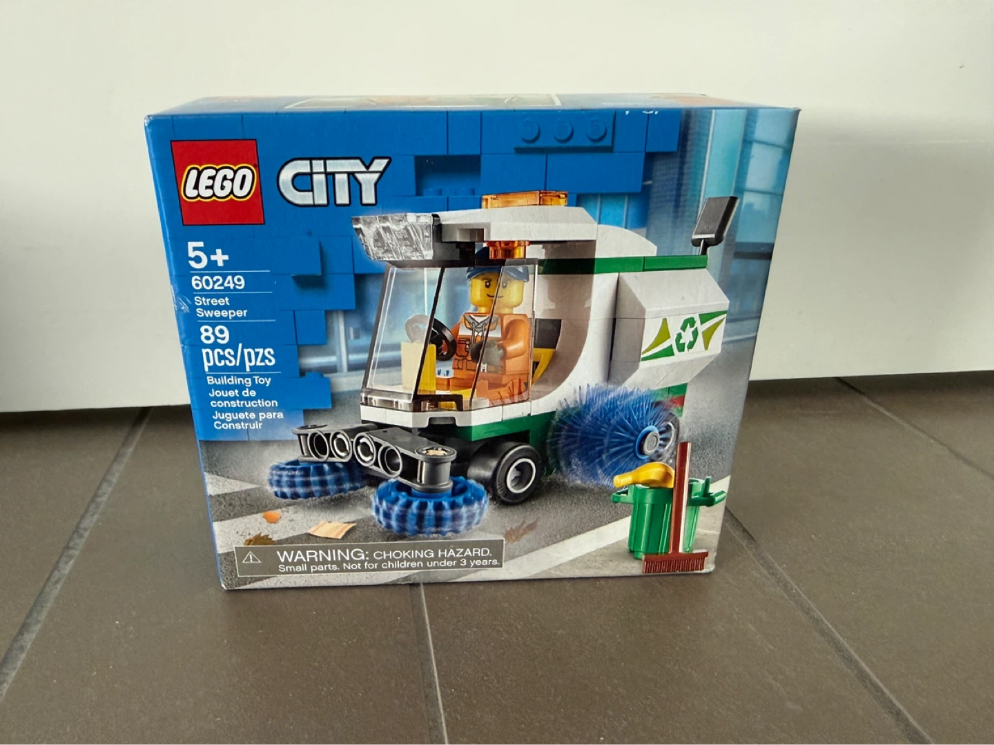 LEGO City 60249 Street Sweeper