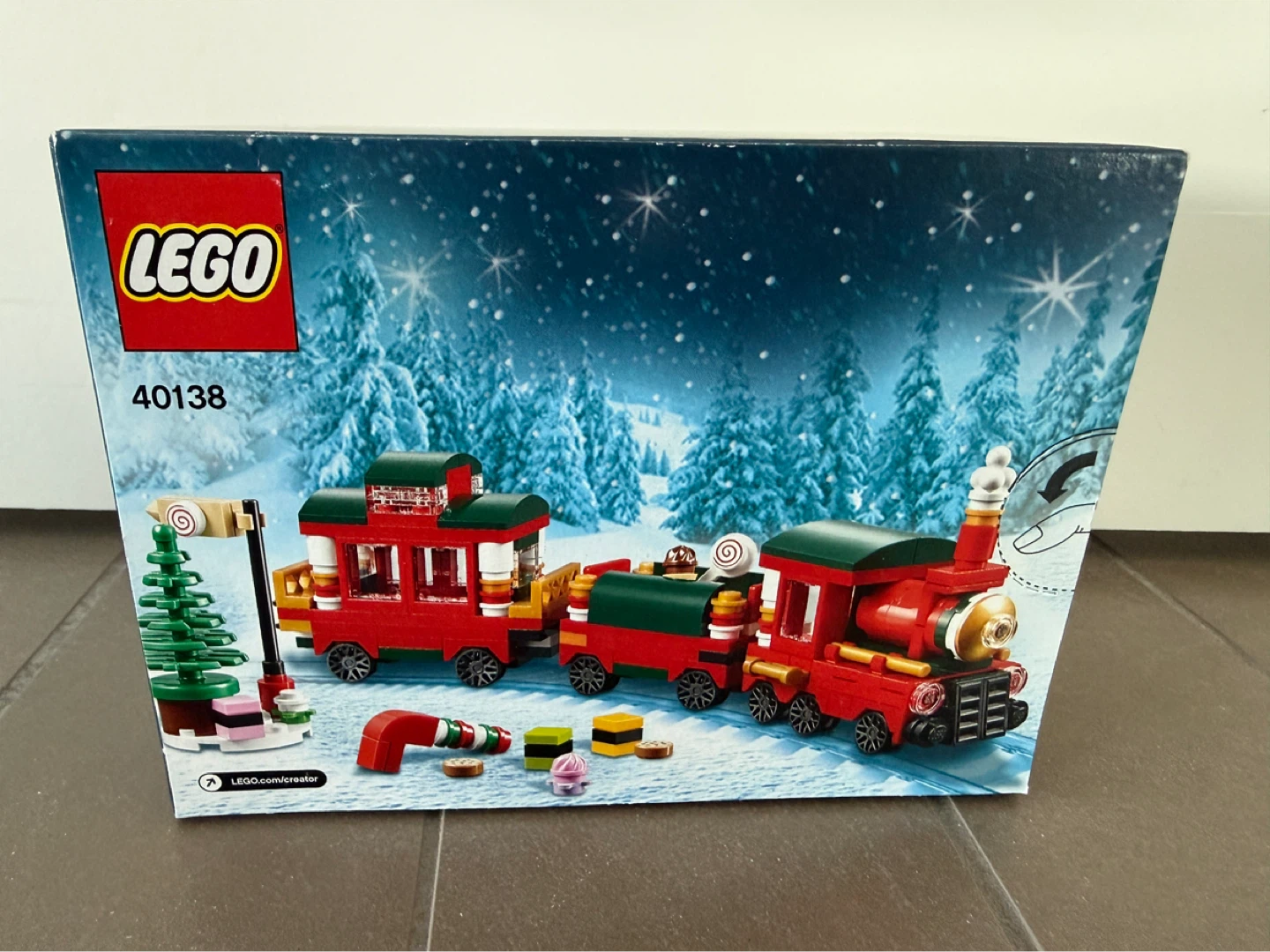 LEGO 40138 Christmas Train - photo 2