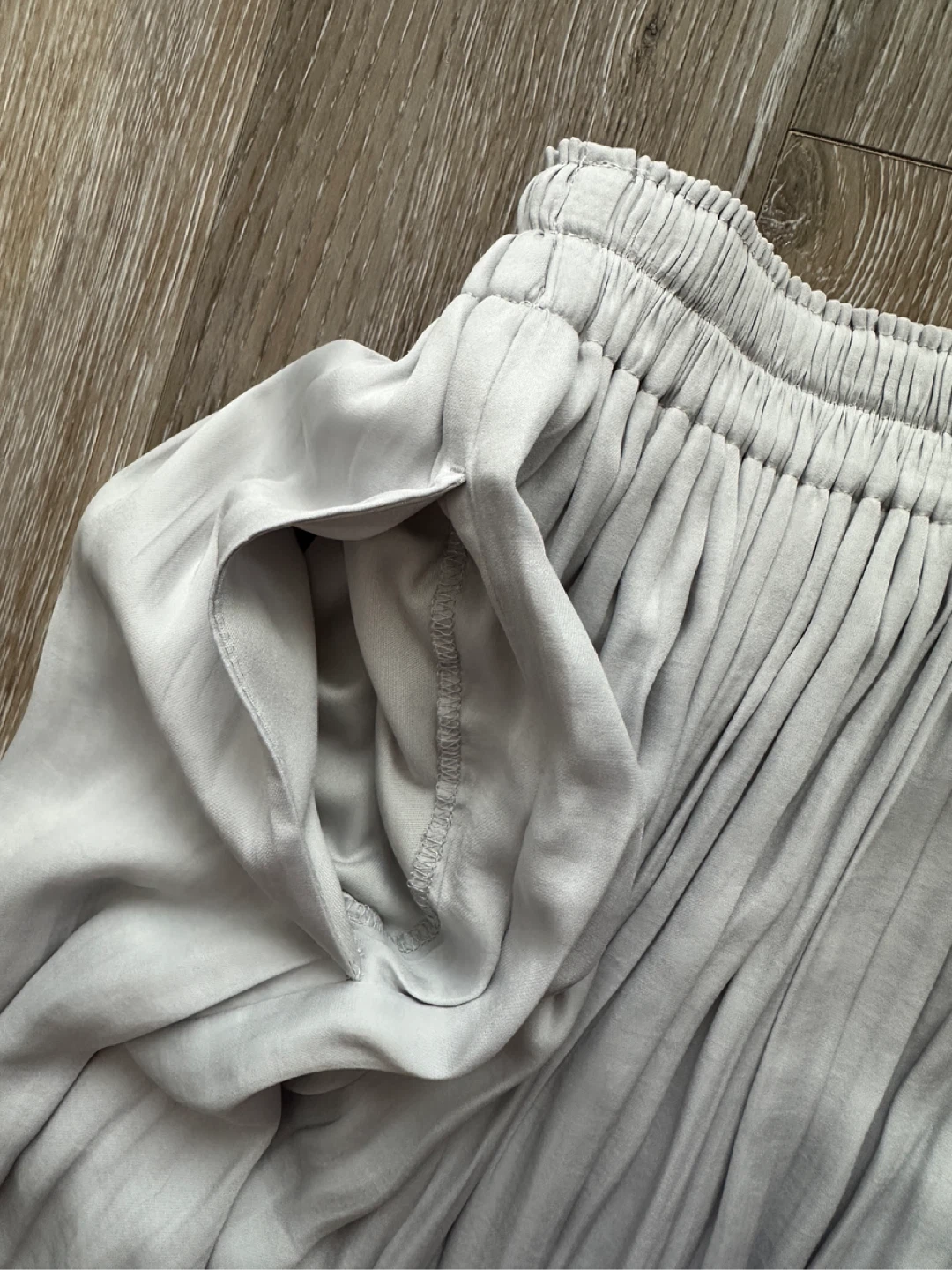 Uniqlo Grey Pleated Maxi Skirt with Pockets S - photo 5