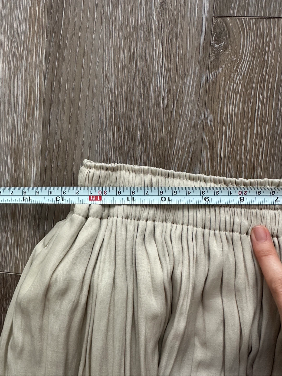 Uniqlo Beige/Tan Pleated Midi Skirt S - photo 2