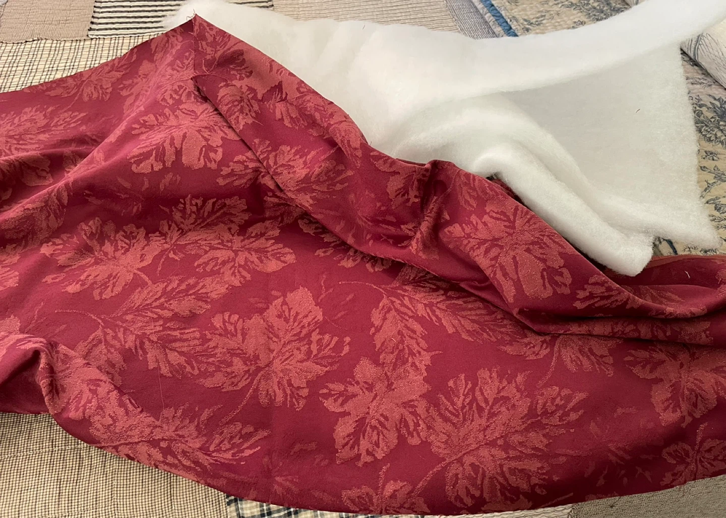 Gorgeous designer jacquard drapery remnant - photo 3