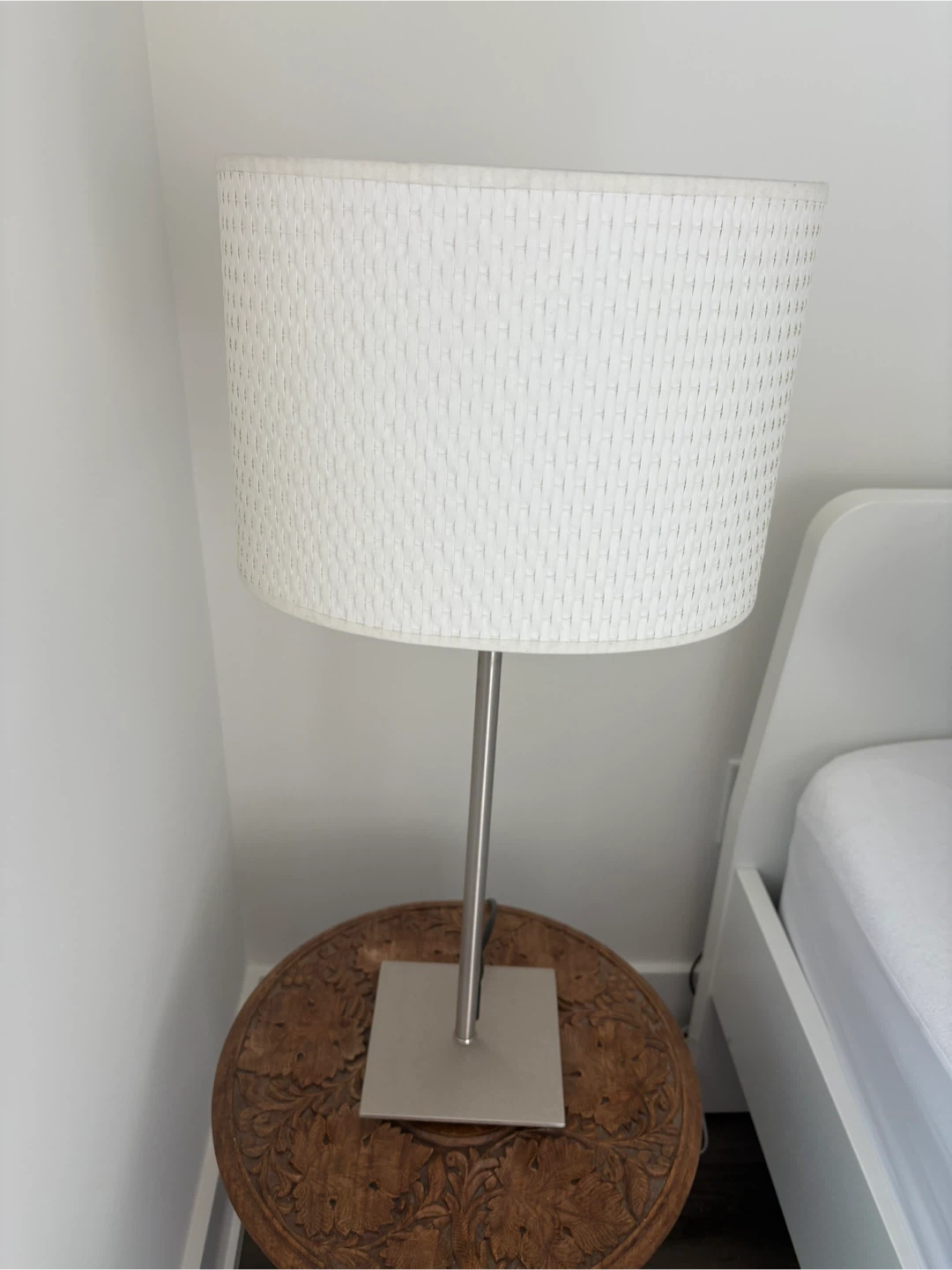 2 White Lamps - photo 4
