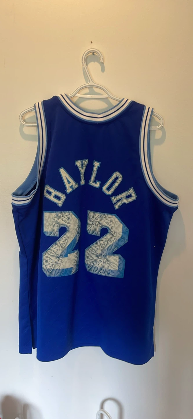 Los Angeles Lakers Elgin Baylor #22 Mitchell & Ness Swingman - photo 2