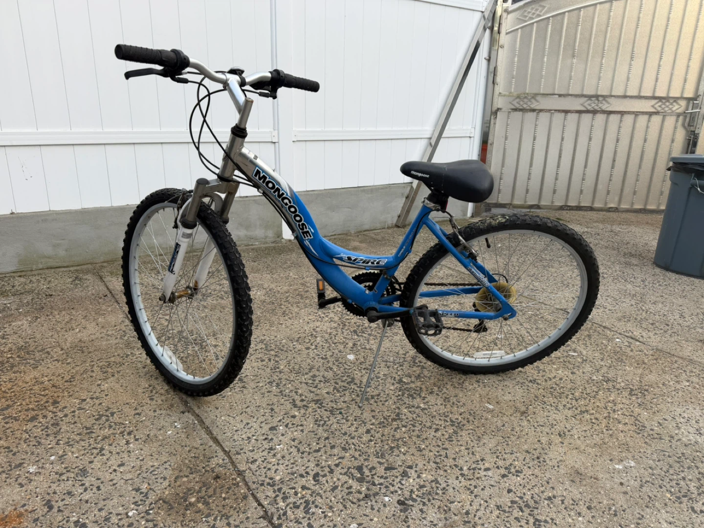 Mongoose Blue Women's Mountain Bike