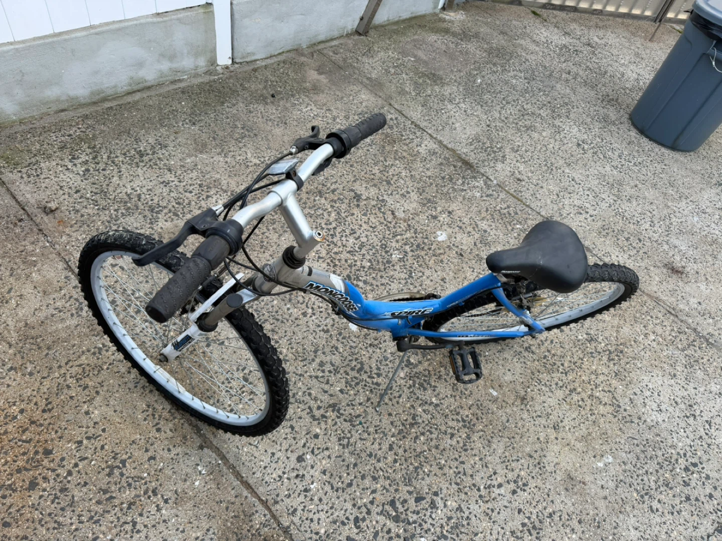 Mongoose Blue Women's Mountain Bike - photo 2