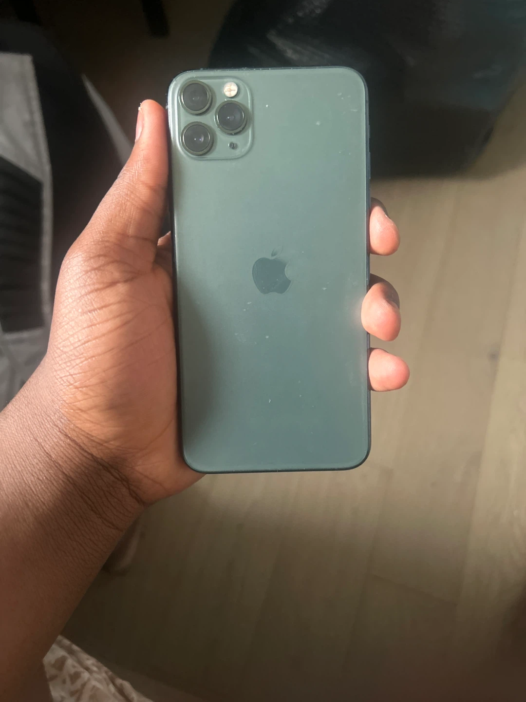Apple iPhone 11 Pro - Midnight Green - photo 2