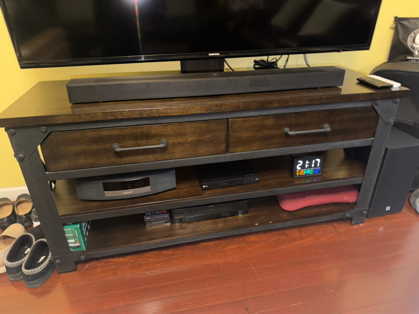 TV Stand - photo 2