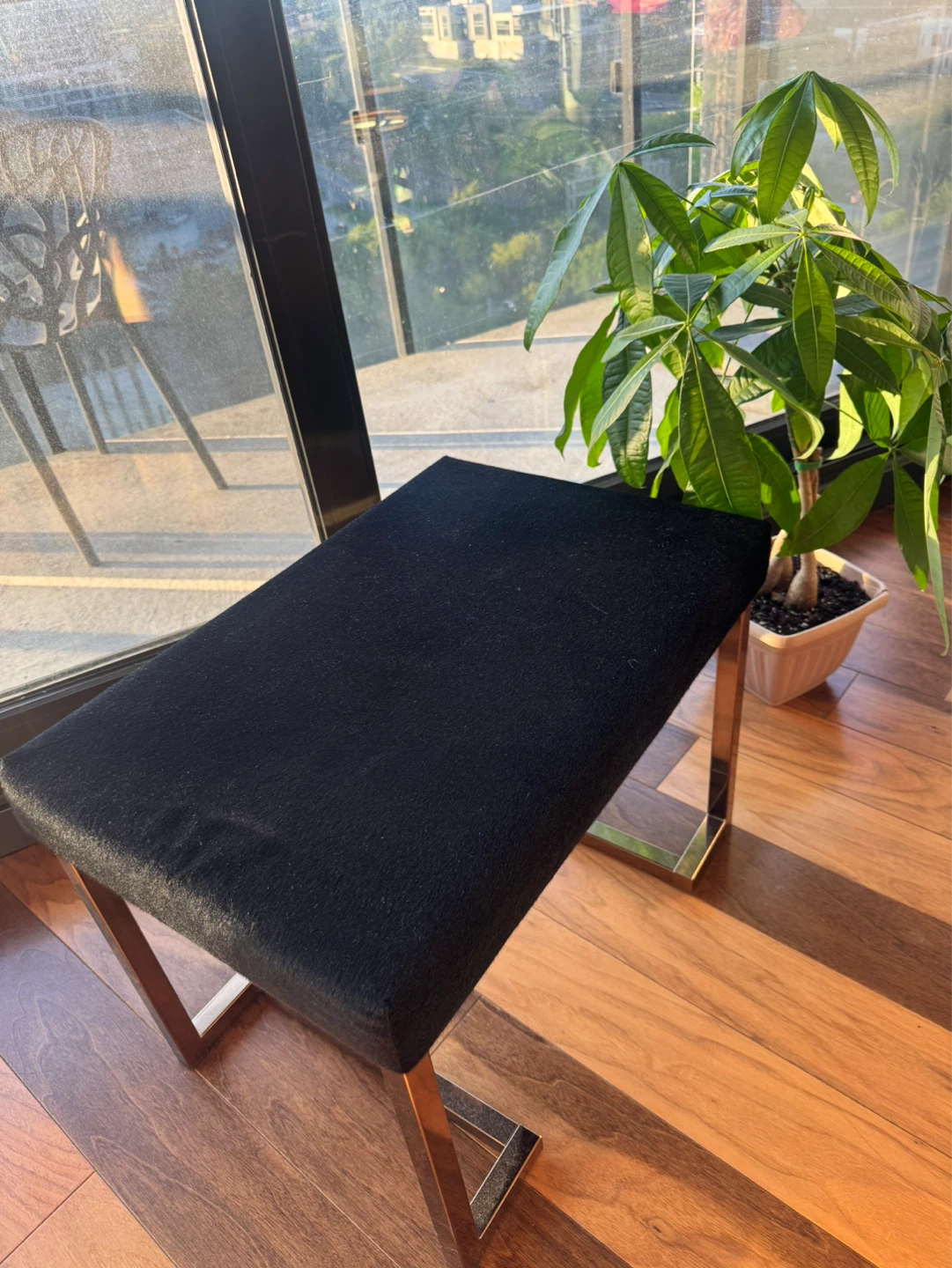 Black Asthetic Stool - photo 2