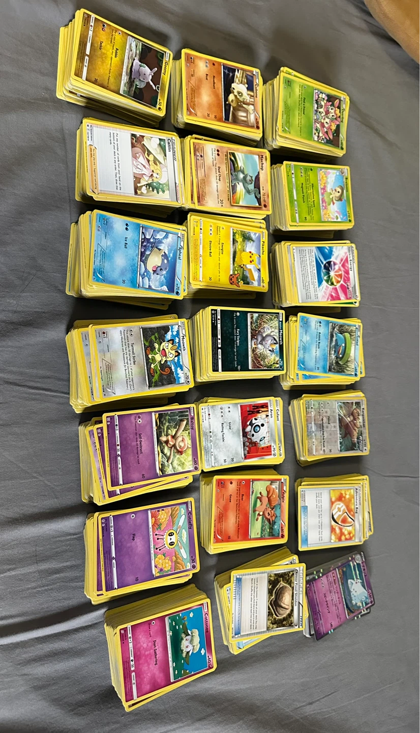 Pokémon Trading Cards Bulk Lot - photo 2