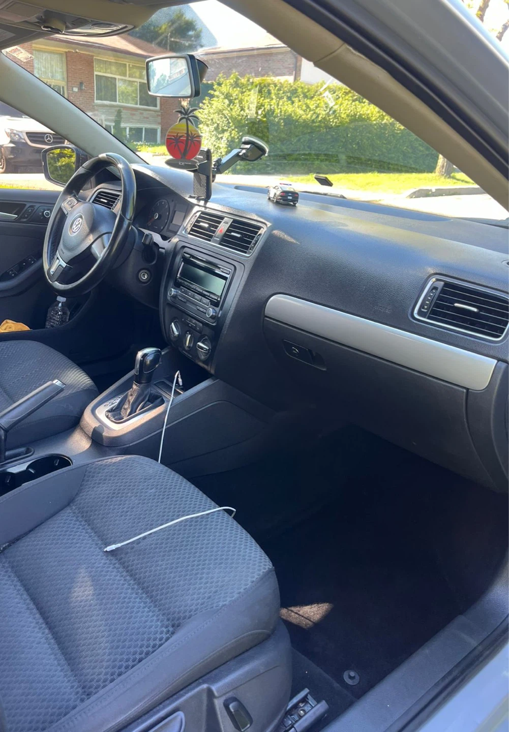 Silver Volkswagen Jetta 2013 2.0 4 DR - photo 5
