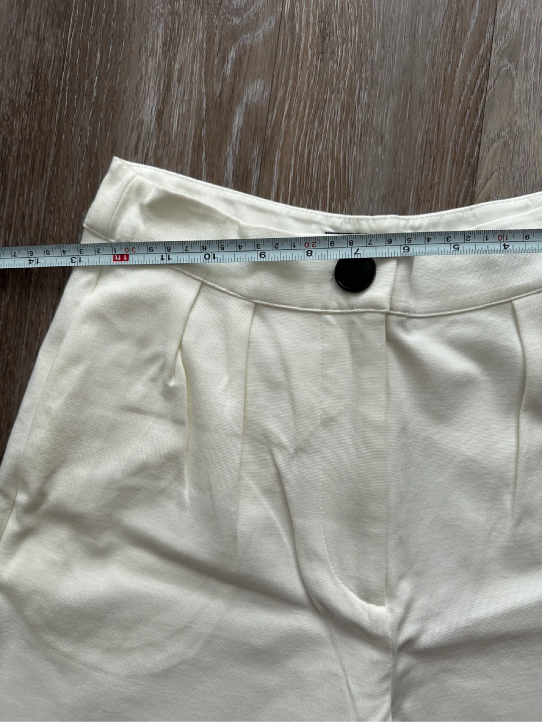 SELECTED White/Cream Pleated Shorts XS - photo 3
