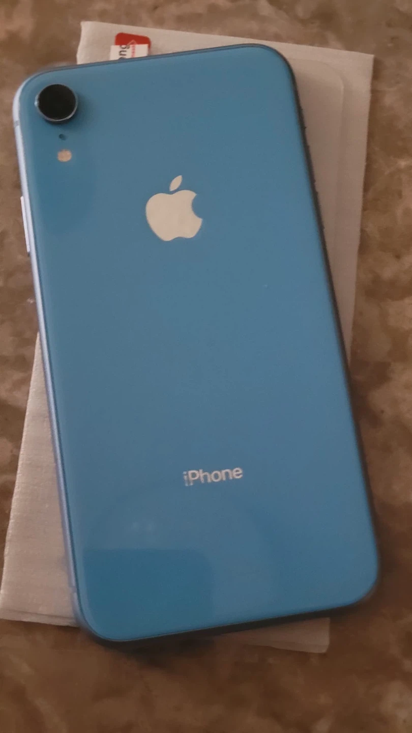 Apple Iphone XR + Screen Protector - photo 2