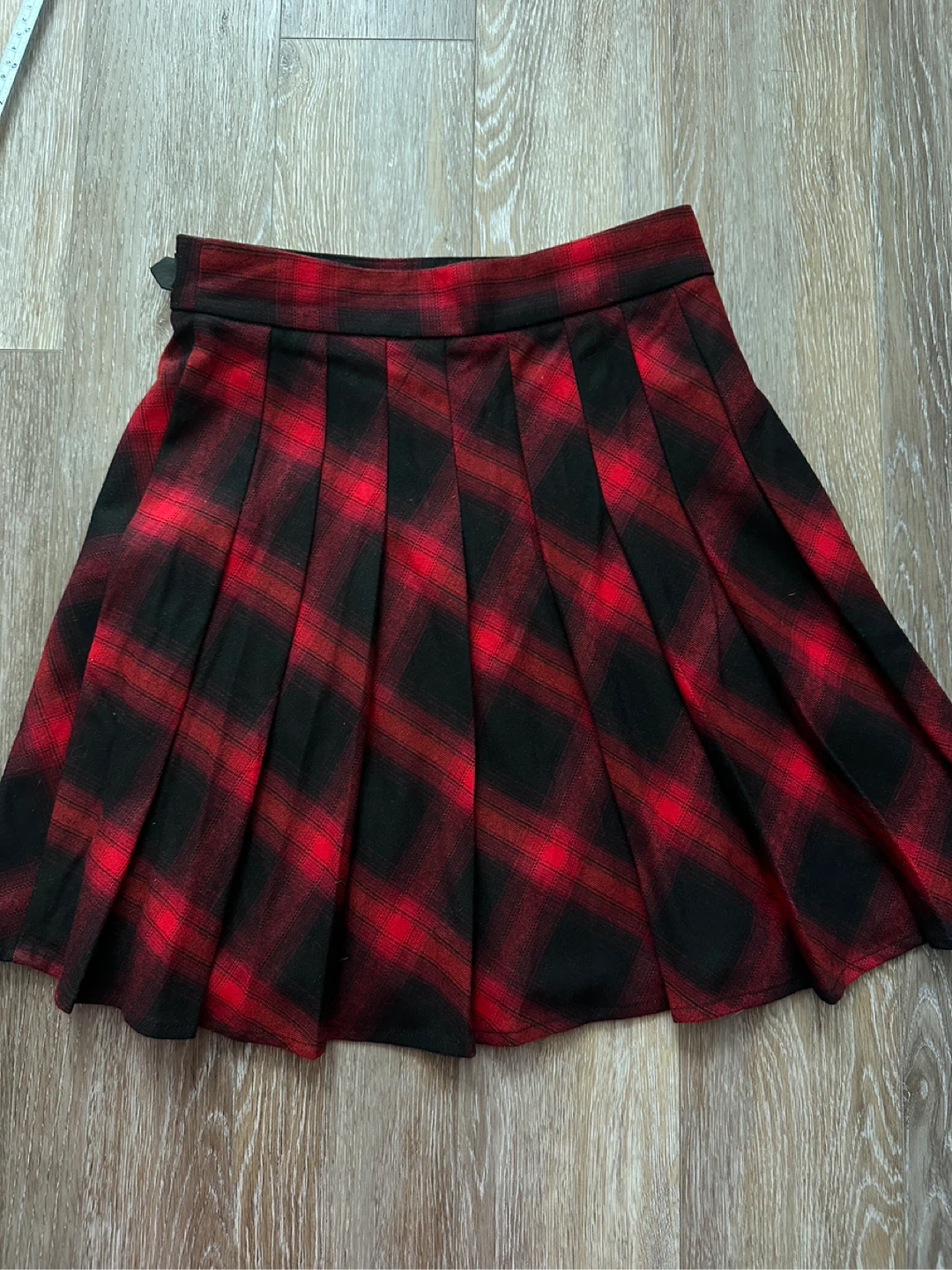 MNG Red and Black Plaid Pleated Mini Skirt XS - photo 5