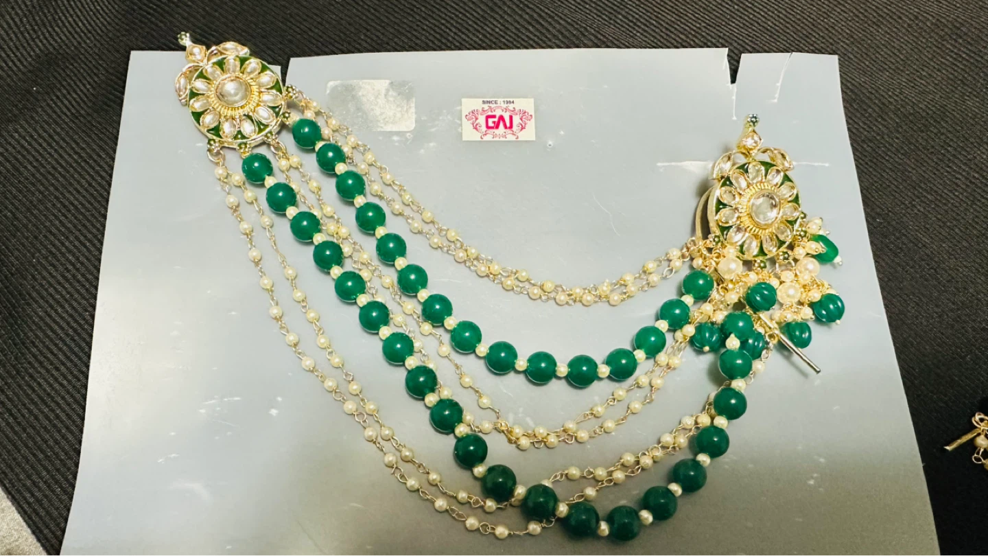 Drape Earrings with Green Pearls - photo 2