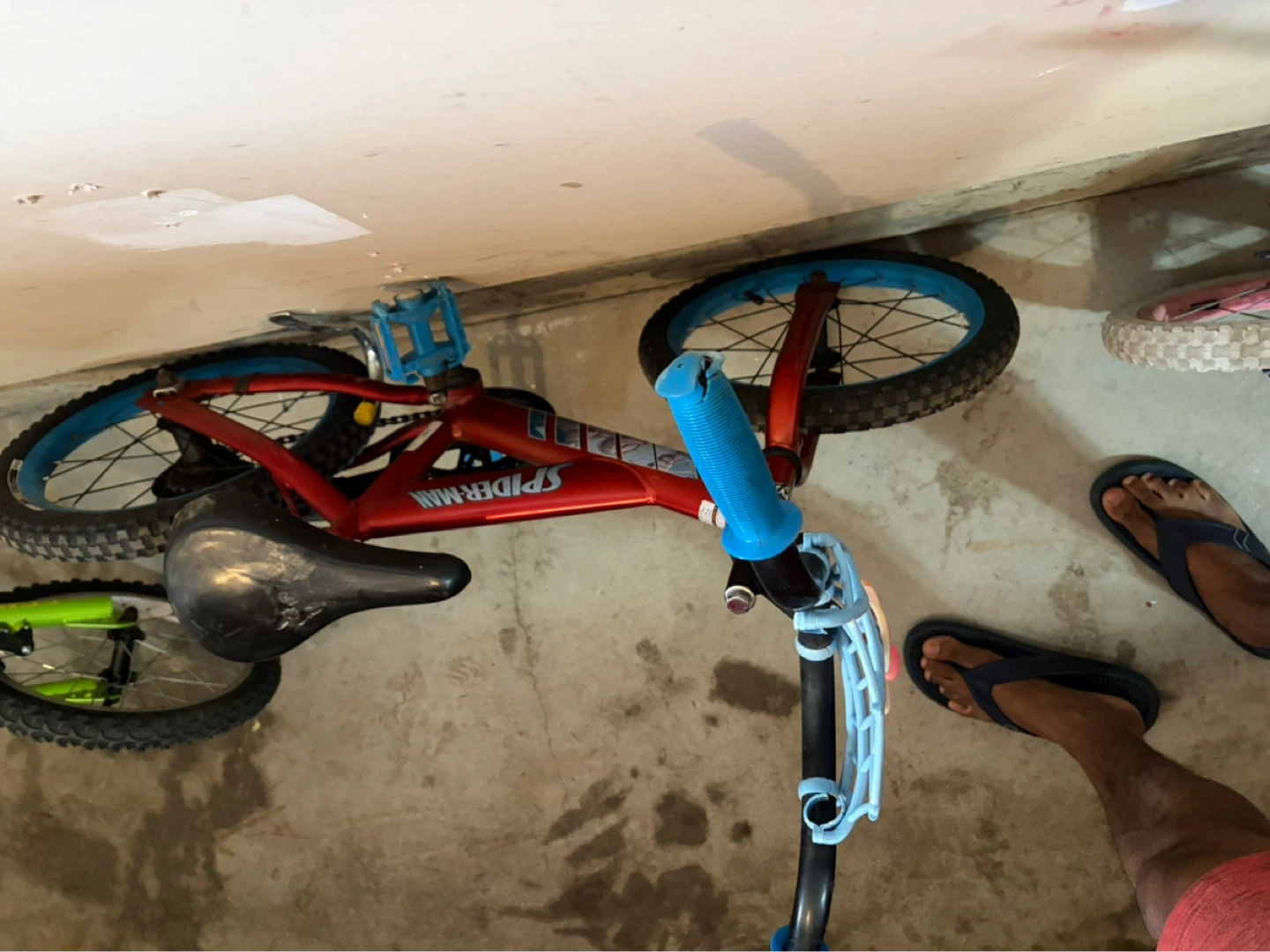 Kids Spider-Man Bicycle - photo 2