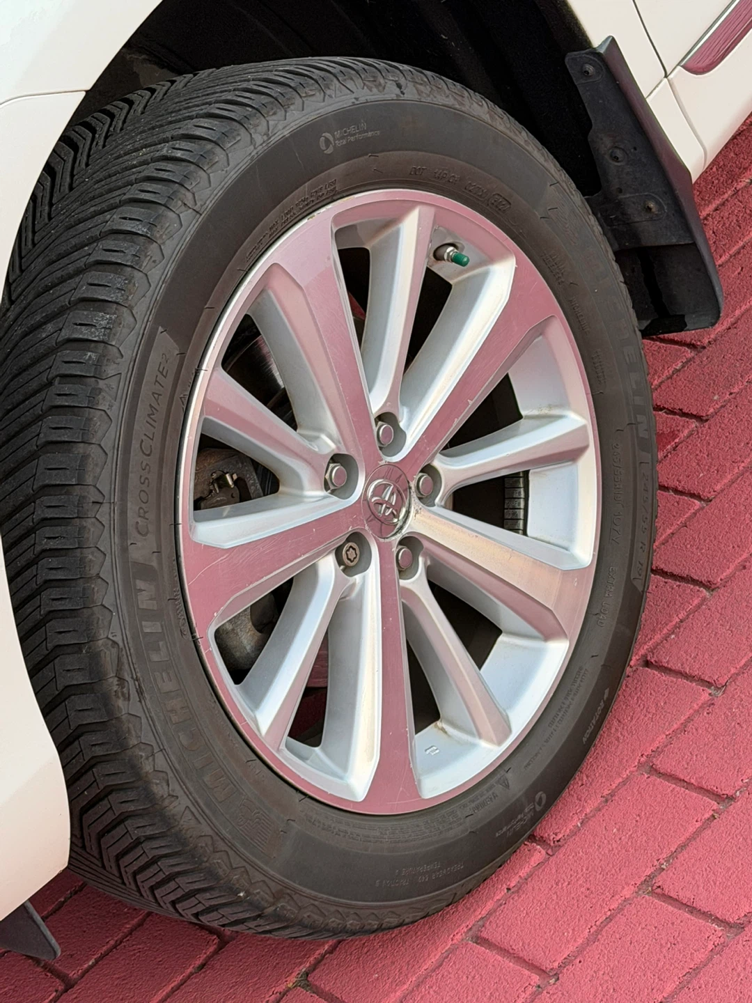 2012 Toyota Highlander Hybrid Limited AWD | Leather | Sunroof - photo 5