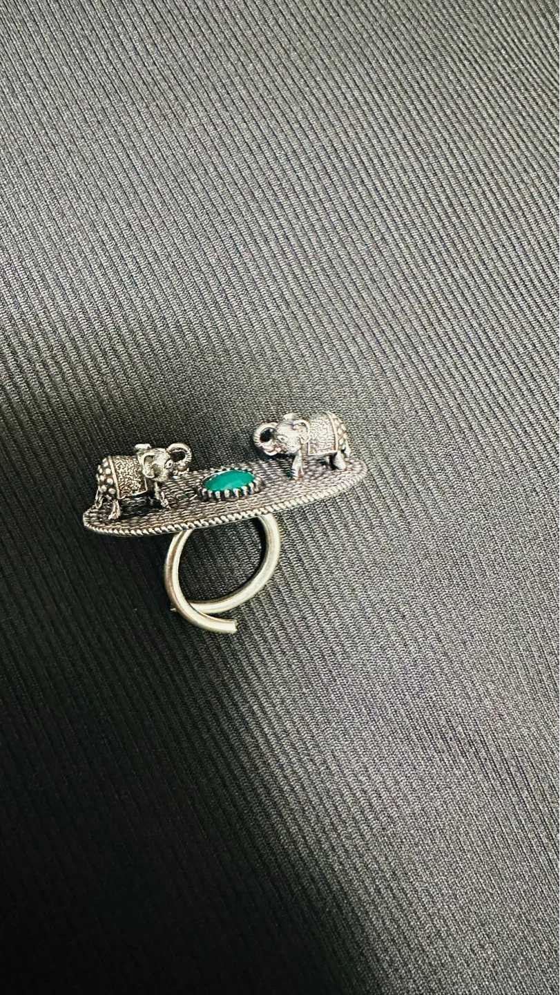 Silver Elephant Ring with Green Stone - photo 5