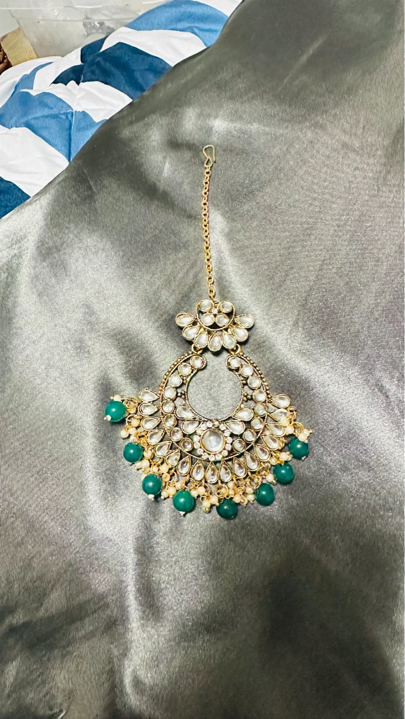 Gold-tone Maang Tikka with Green Beads - photo 3