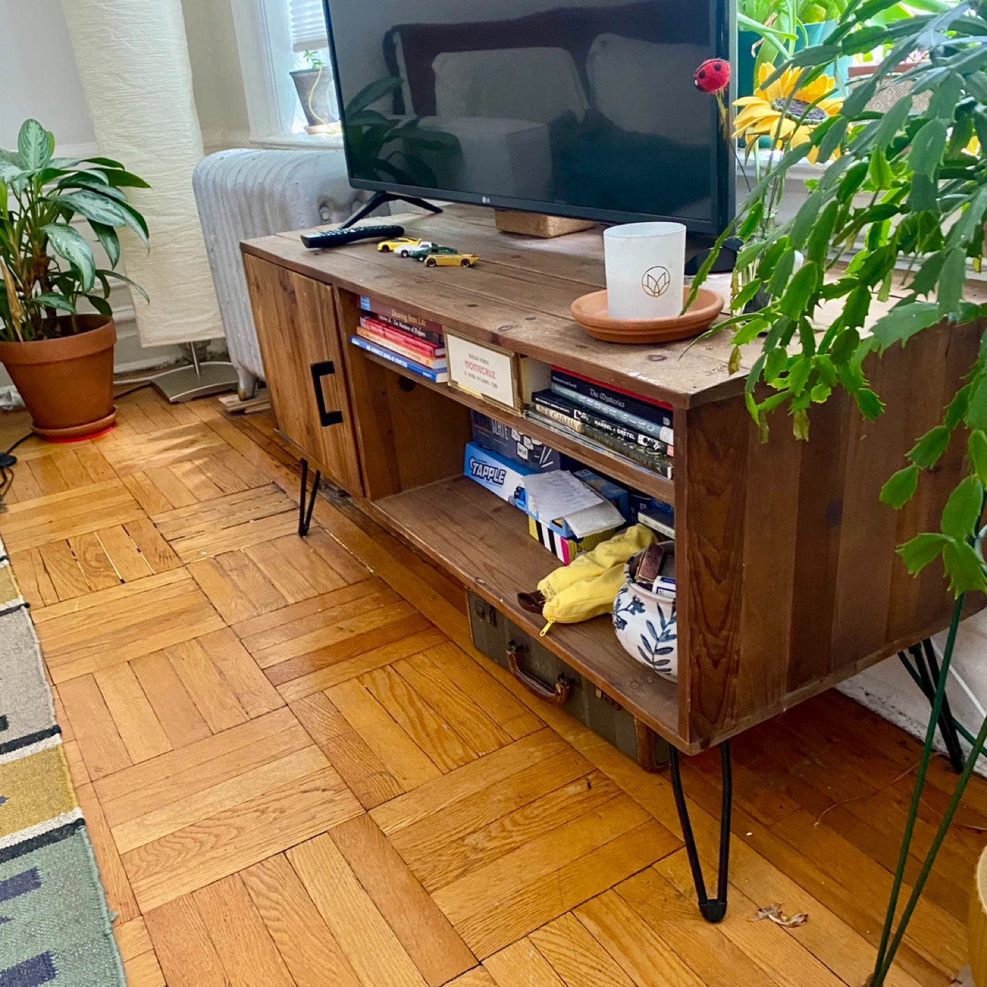 Solid Wood Credenza, TV Stand & Gaming Shelf - photo 4