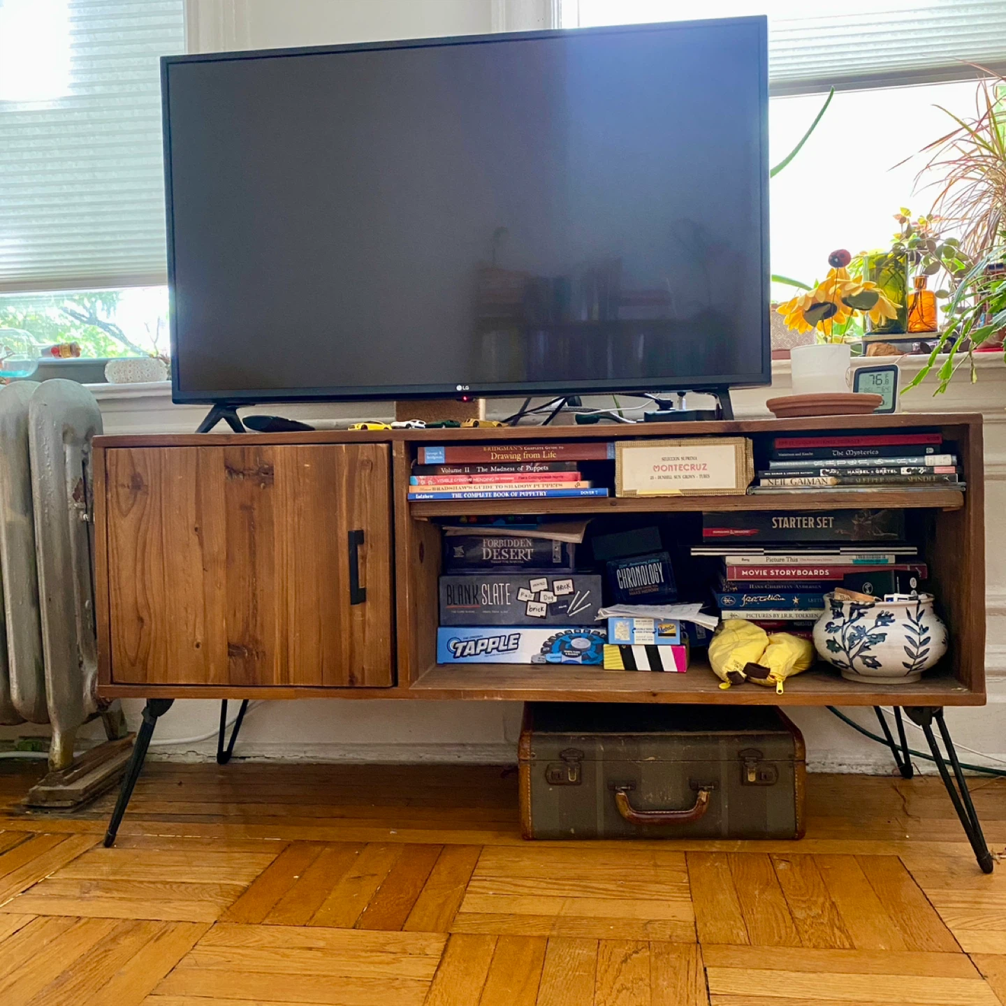 Solid Wood Credenza, TV Stand & Gaming Shelf - photo 2