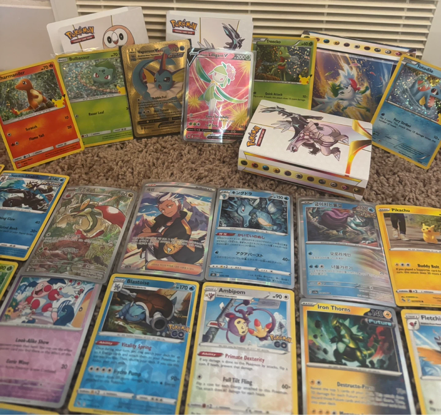 Pokémon Trading Cards Lot - photo 2