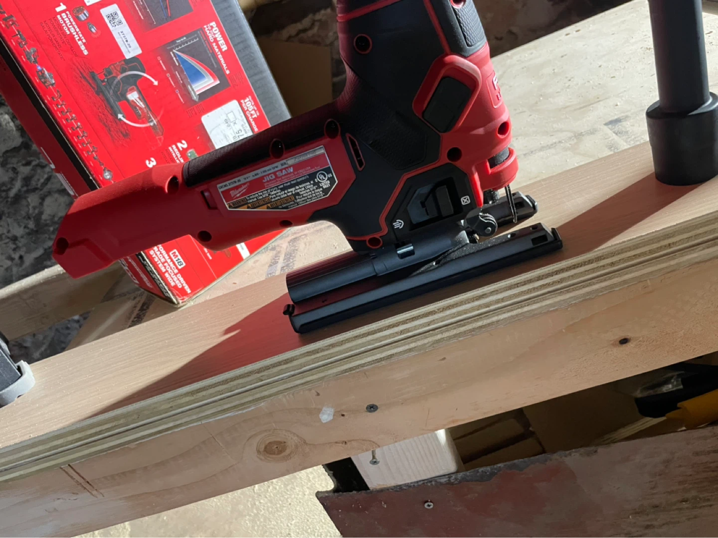 Milwaukee M12 FUEL Jigsaw - photo 3