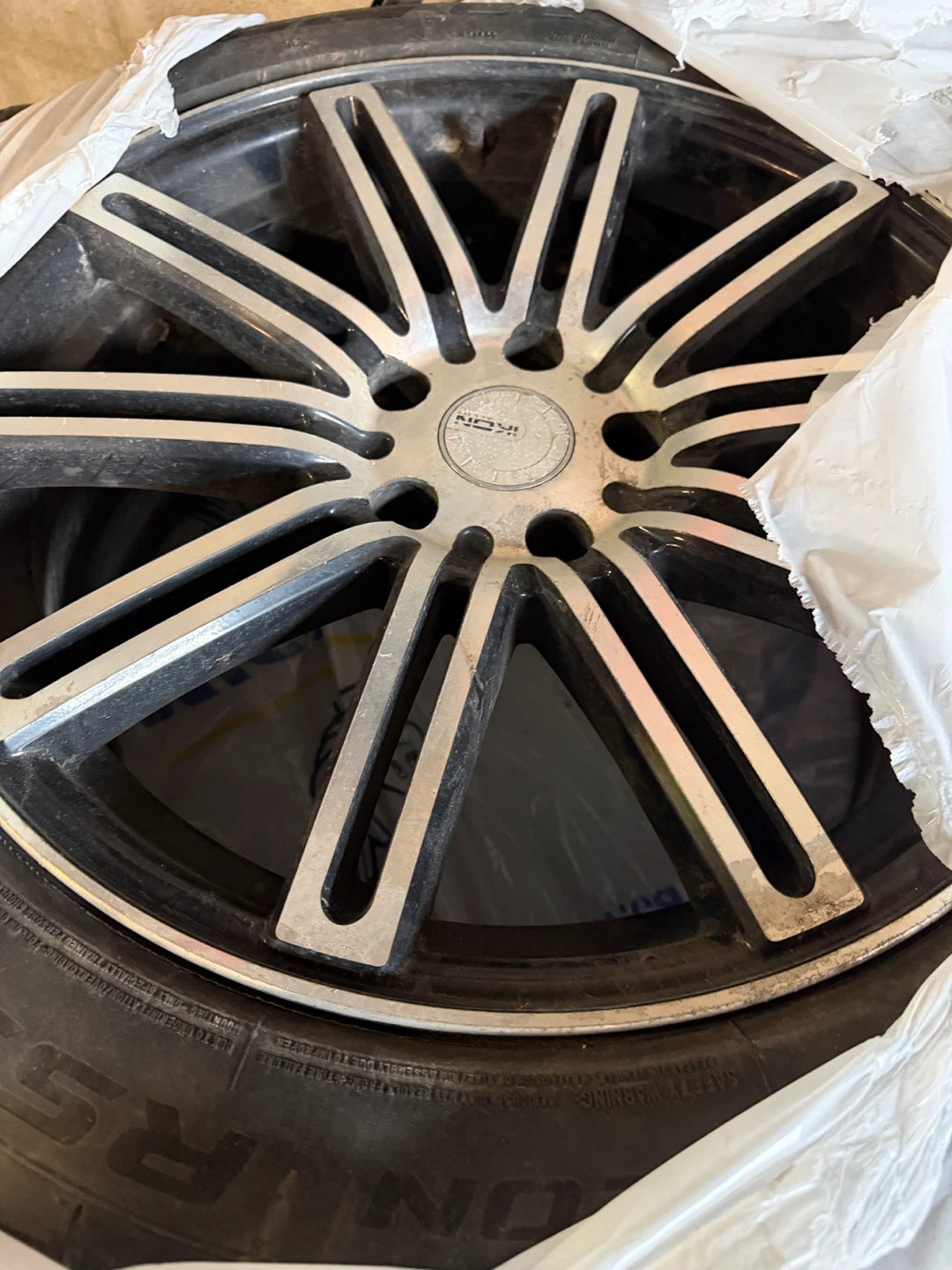 Toyota Sienna’s Tire and Wheel Set