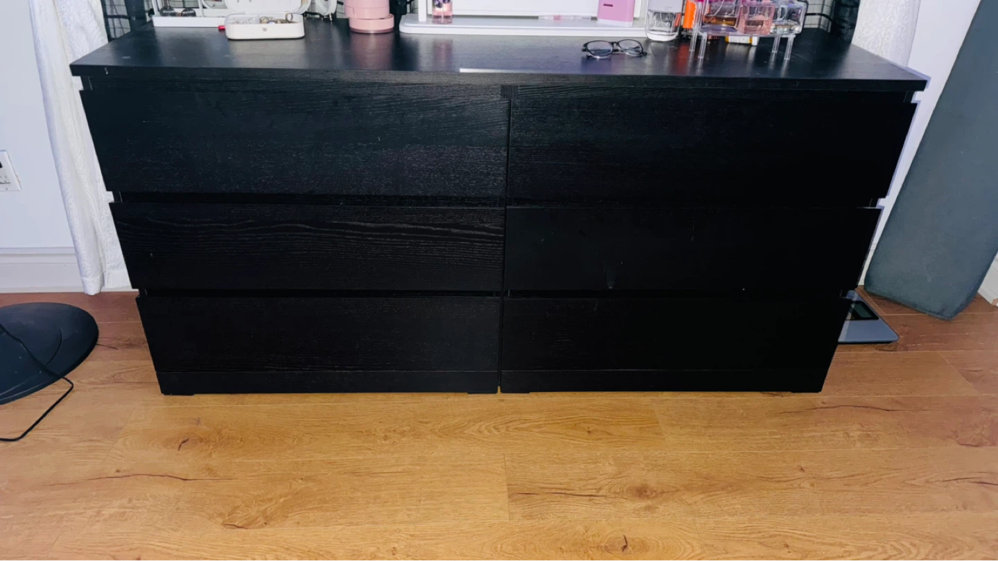 Black 6-Drawer Dresser