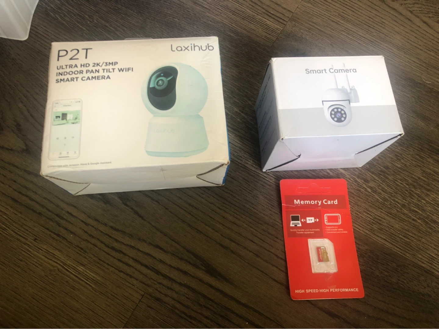 Laxihub P2T Ultra HD 2K/3MP Indoor Pan Tilt WiFi Smart Camera