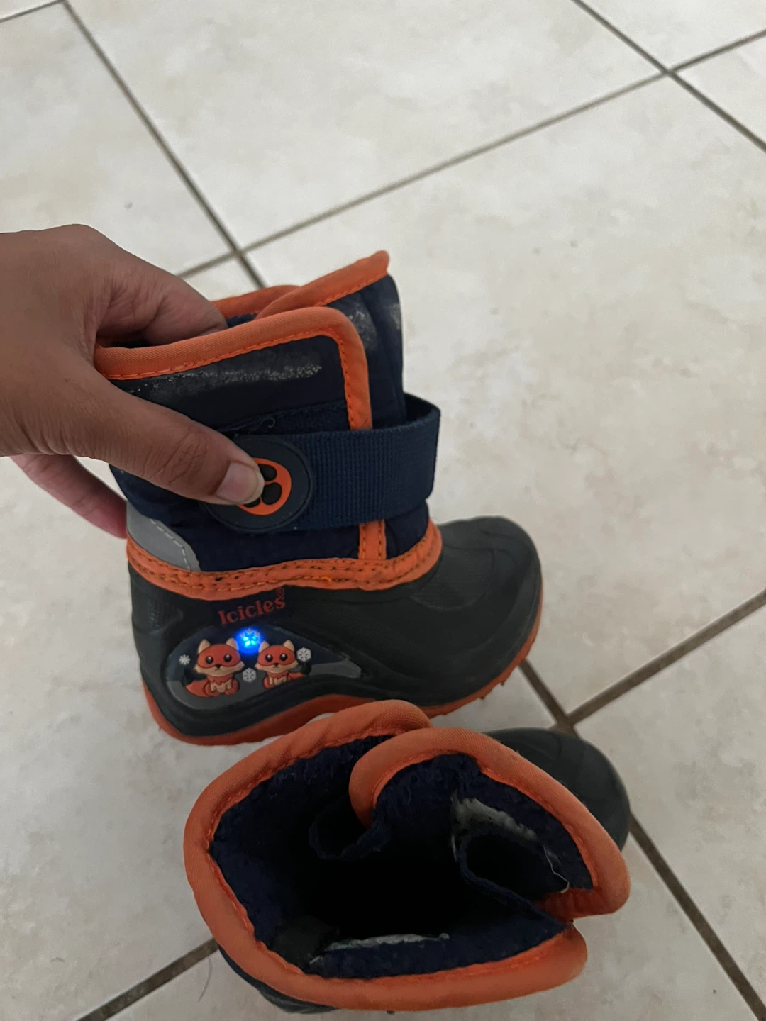 Icicles Kids Winter Boots Size 4 - photo 2