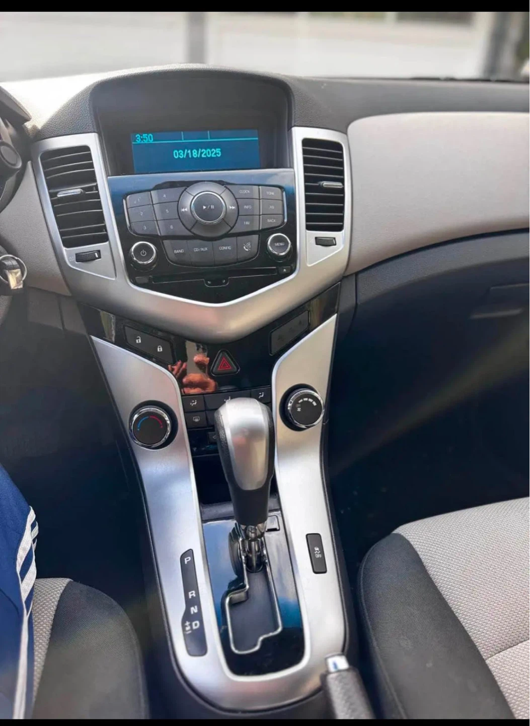 White Chevrolet Cruze - photo 4
