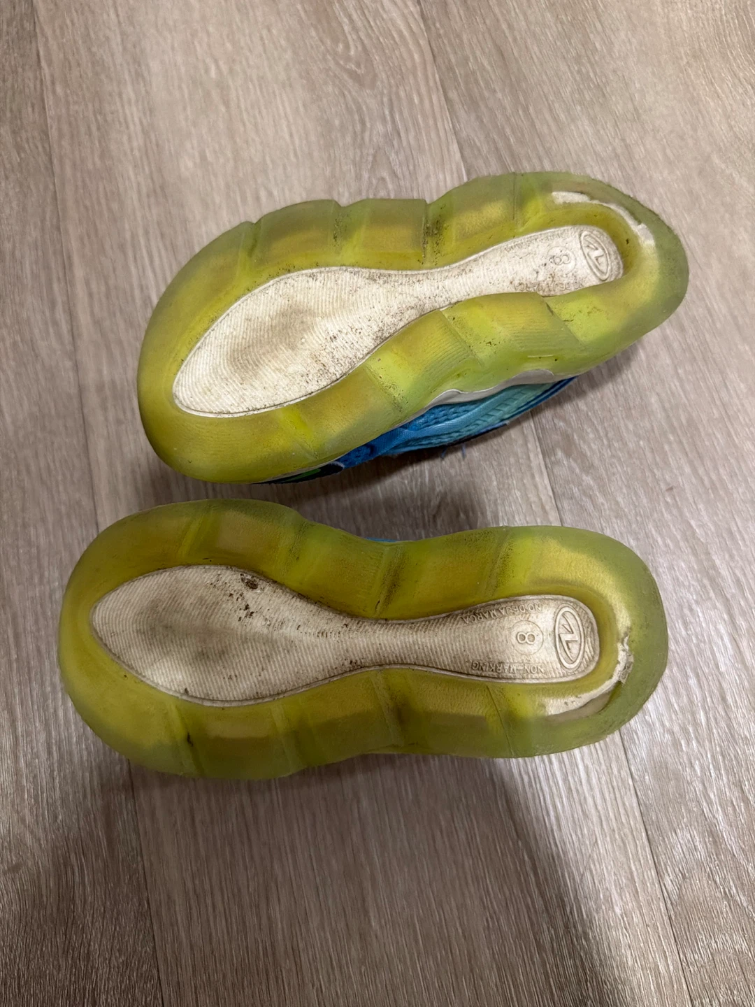 Stride Rite Shoes size 8 - photo 2