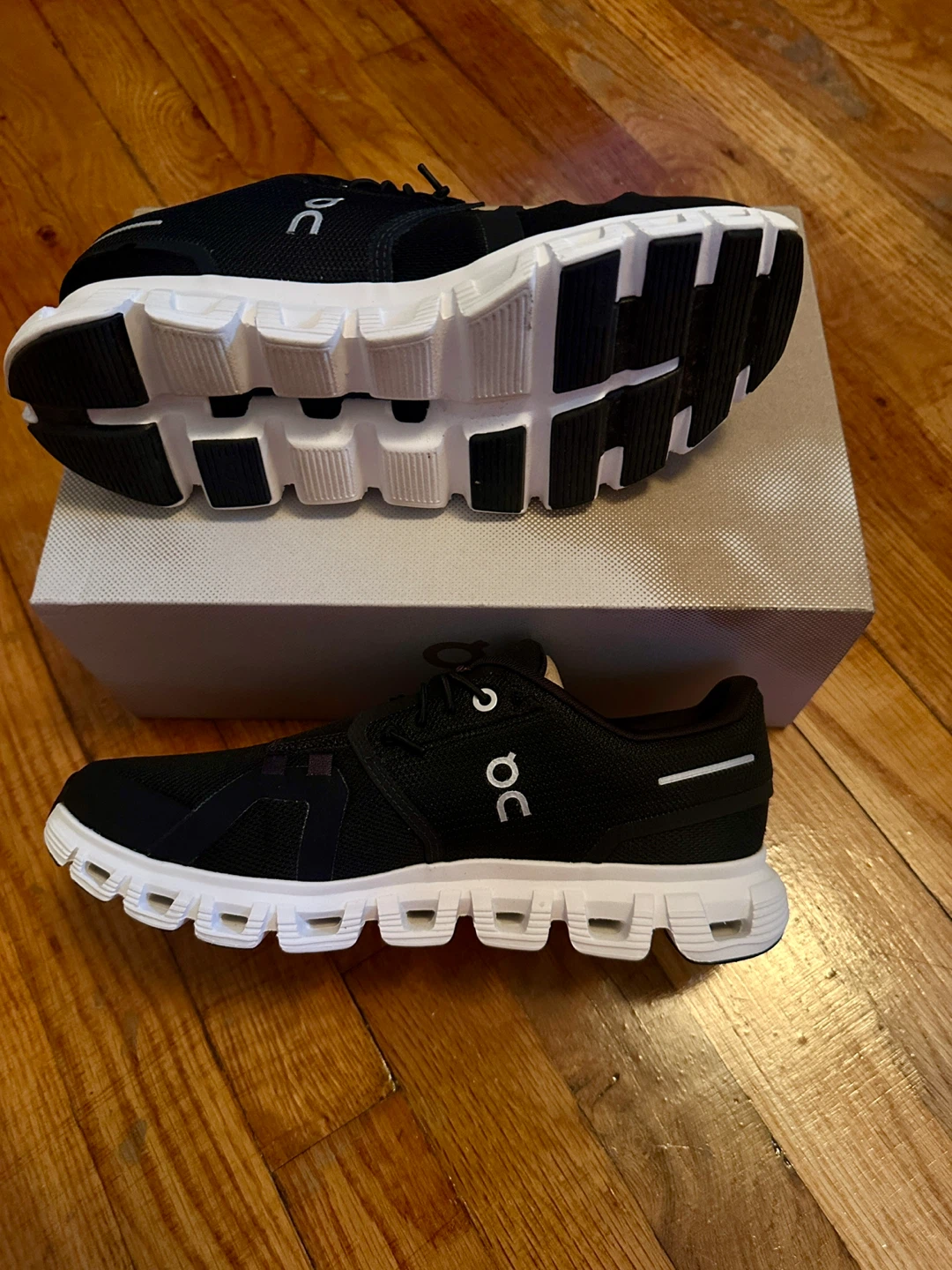 On Cloud 6 *New* Size 8 Women’s Sneakers - photo 3